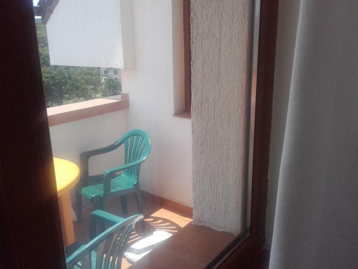 Hotel Aleksievata Kashta Gurgulyat Exteriör bild