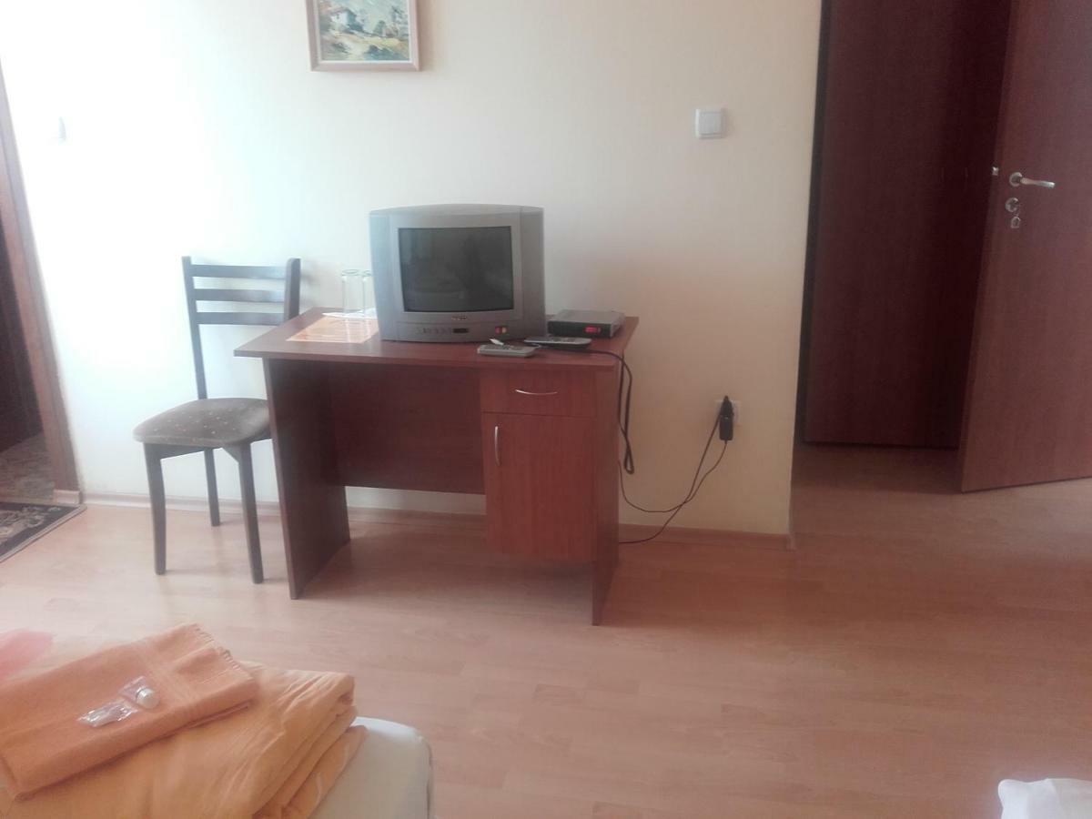 Hotel Aleksievata Kashta Gurgulyat Exteriör bild