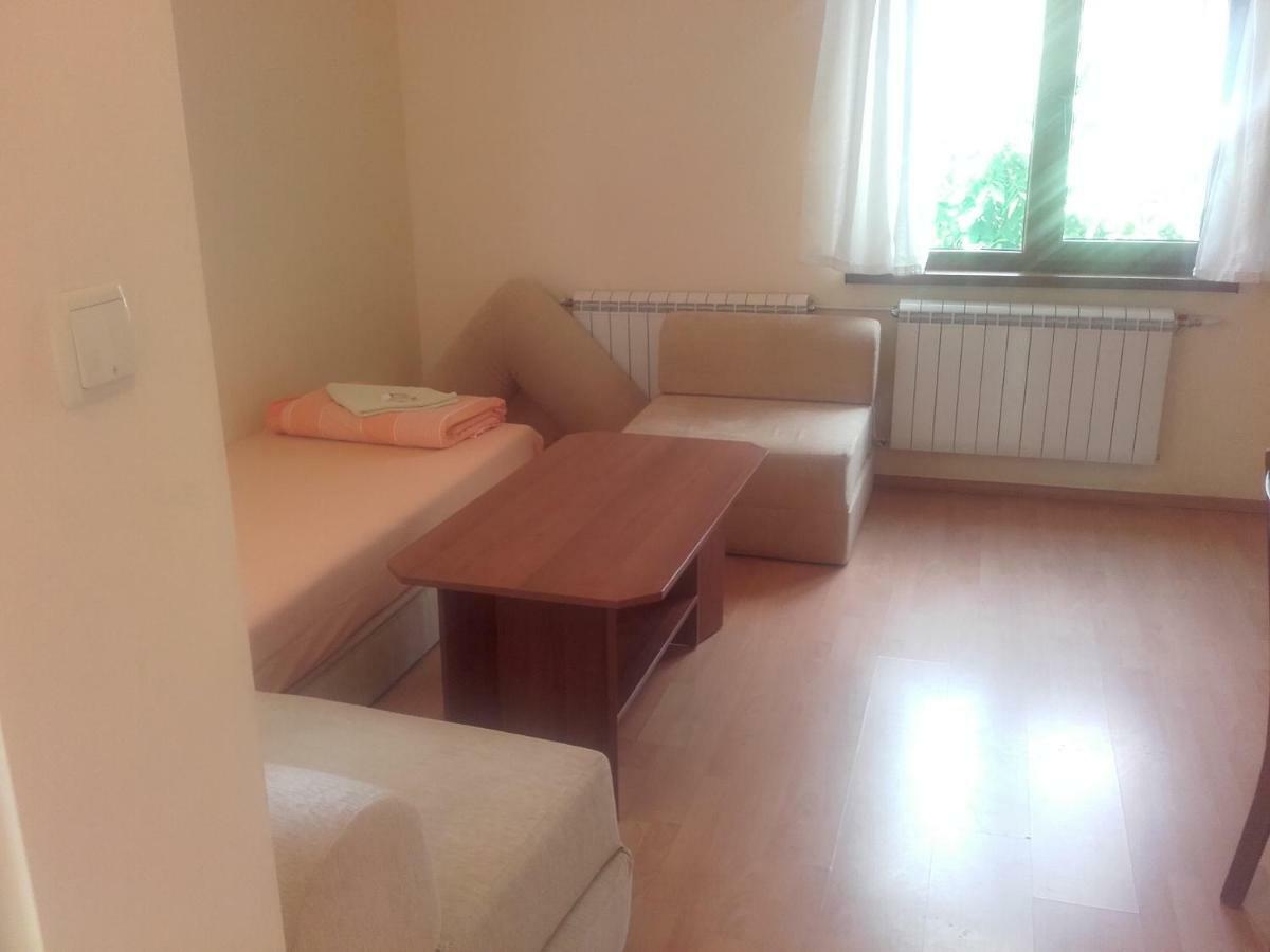 Hotel Aleksievata Kashta Gurgulyat Exteriör bild